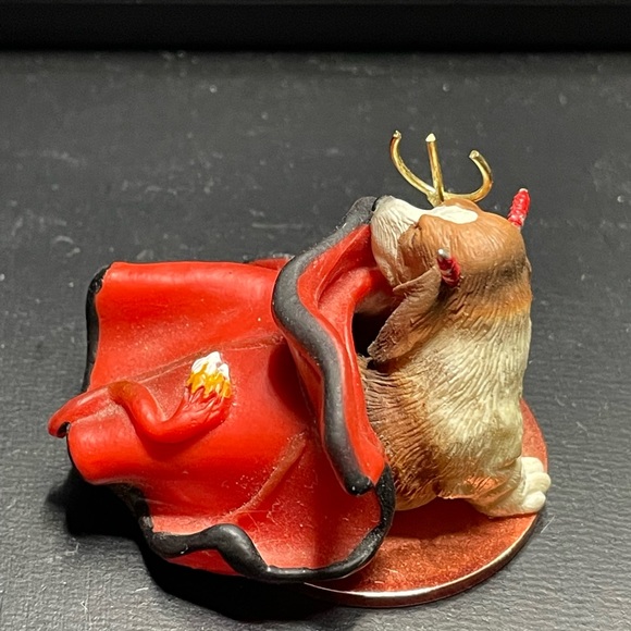 Tiny Ones Basset Hound Devil Costume Micro Miniature DTD-37 1991 Semi-Vintage - Picture 5 of 8